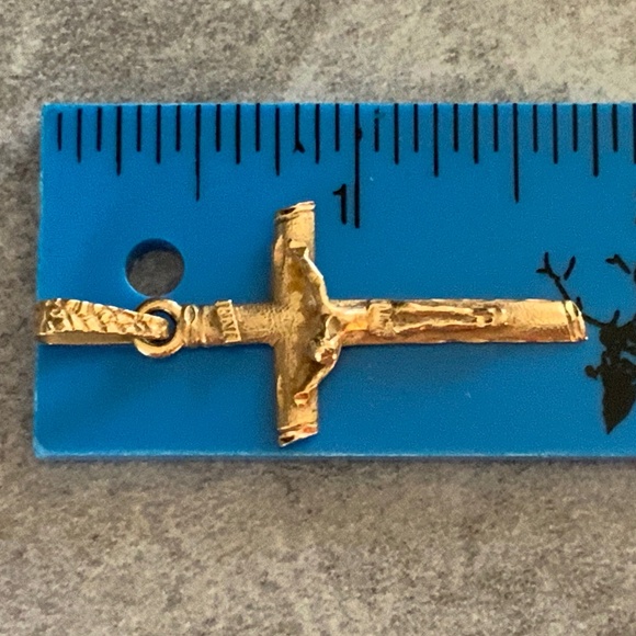 14K Gold Crucifix Pendant - Picture 6 of 8
